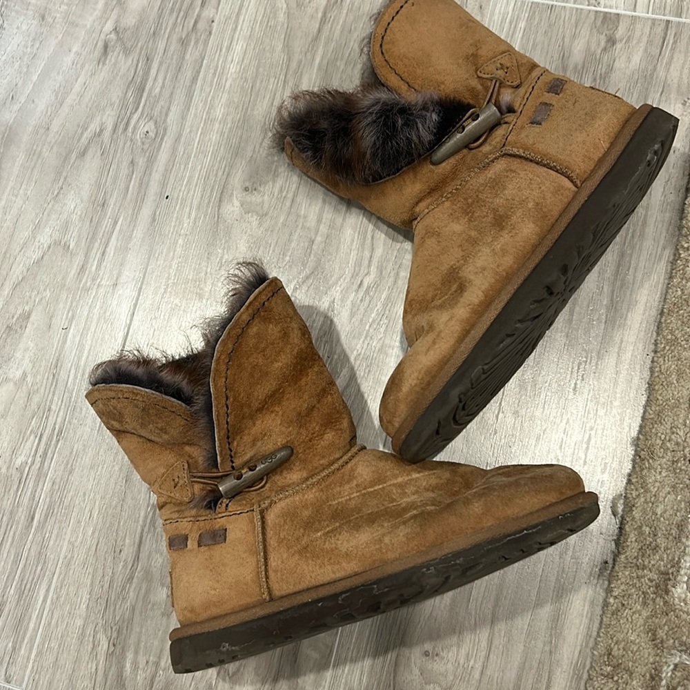 UGG MEADOW CHESTNUT FUR LINED BOOTS